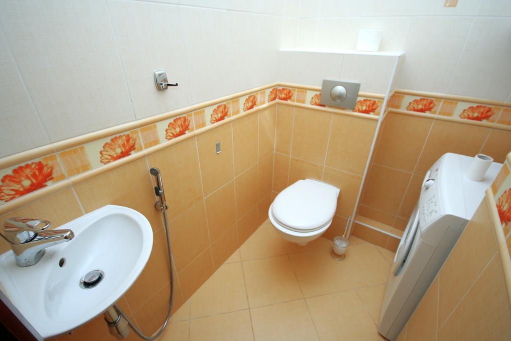 Inn Home Apartments - Livoberezhna Kiev Extérieur photo