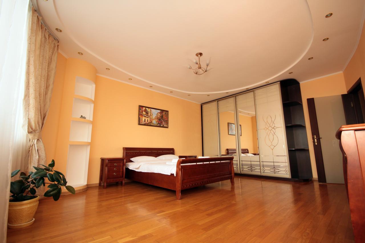 Inn Home Apartments - Livoberezhna Kiev Extérieur photo