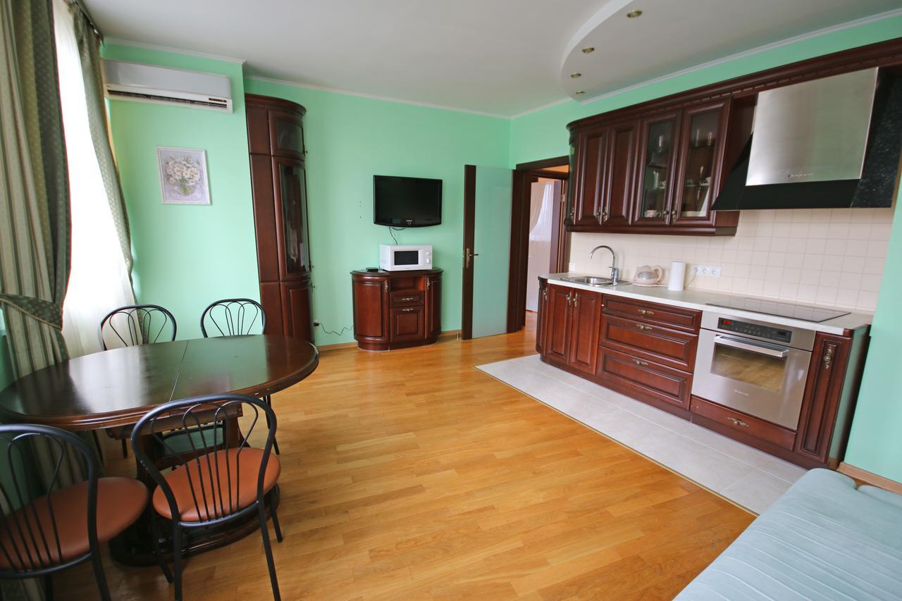 Inn Home Apartments - Livoberezhna Kiev Extérieur photo